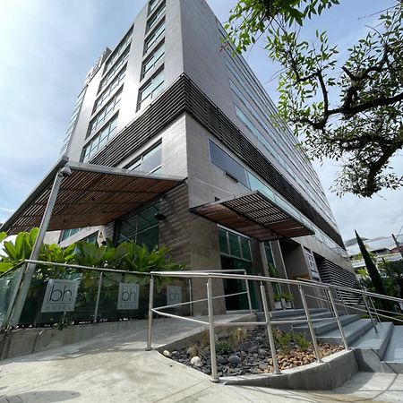 Hotel Bh El Poblado Medellín Esterno foto