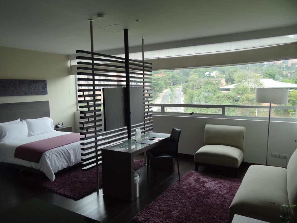 Hotel Bh El Poblado Medellín Esterno foto