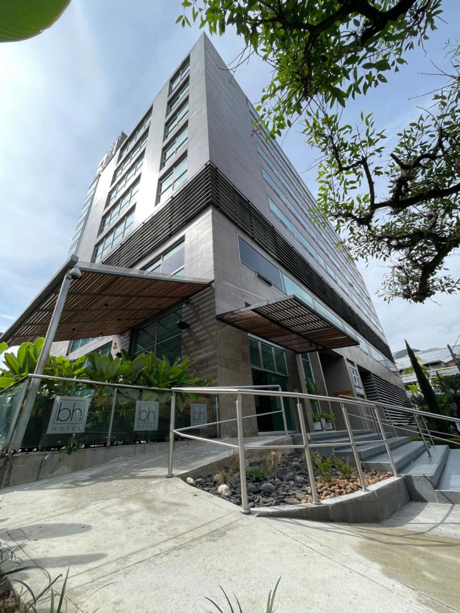 Hotel Bh El Poblado Medellín Esterno foto