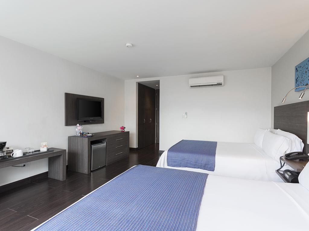 Hotel Bh El Poblado Medellín Esterno foto