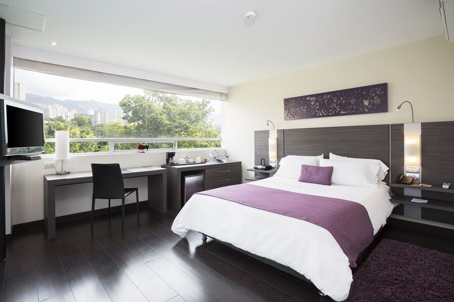 Hotel Bh El Poblado Medellín Esterno foto